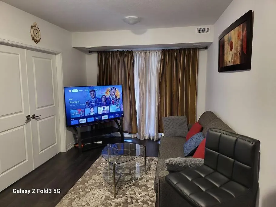Lovely 2-Bedroom Town House location